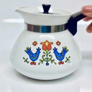 Vintage Corningware 6-cup Teaot, 1975 “Country Festival” pattern - RARE! 🌻🐓
